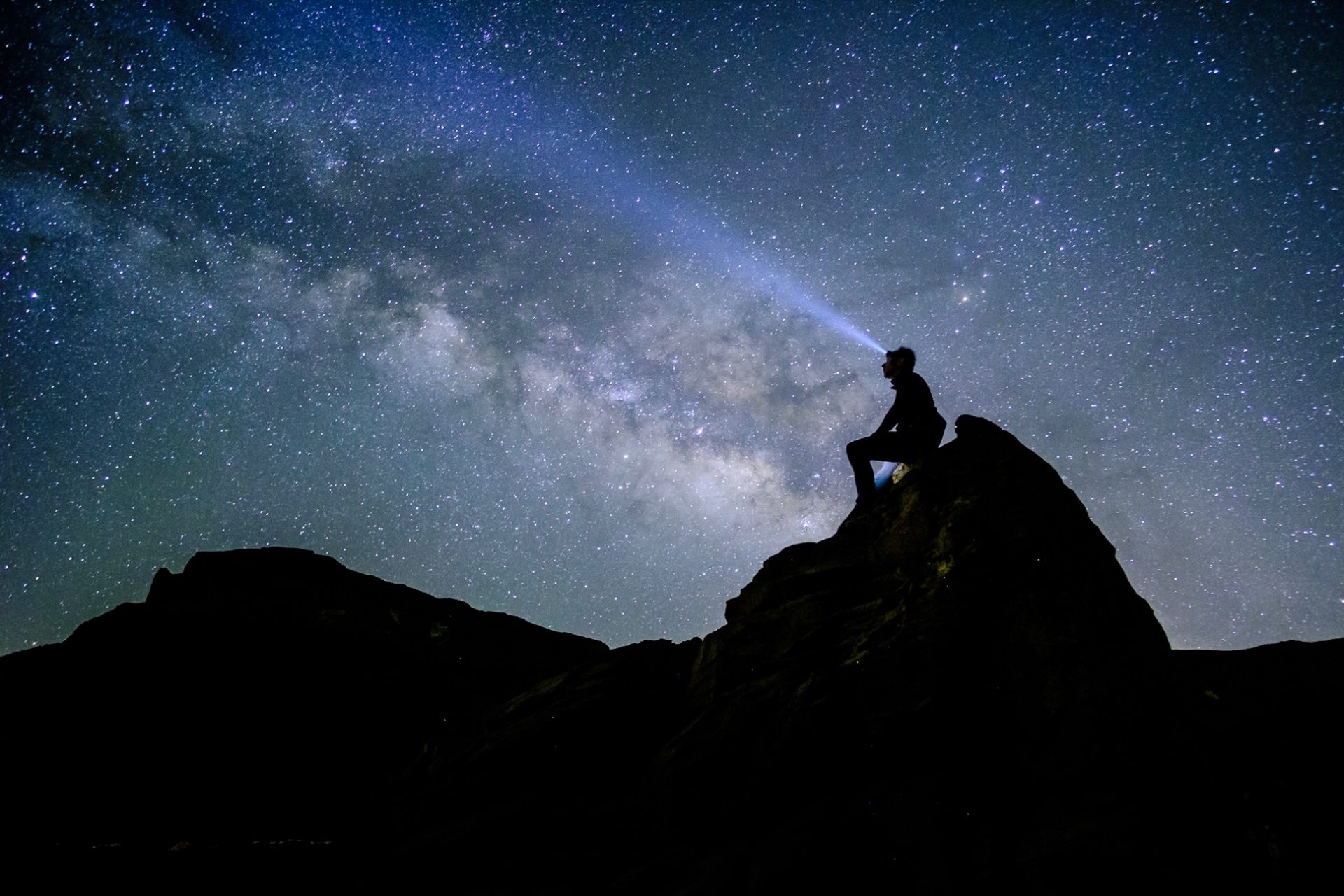 Star_gazing_Teide.jpg
